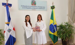 Imagem da notícia - Inês Carolina Simonetti se reúne com a Embaixadora da República Dominicana
